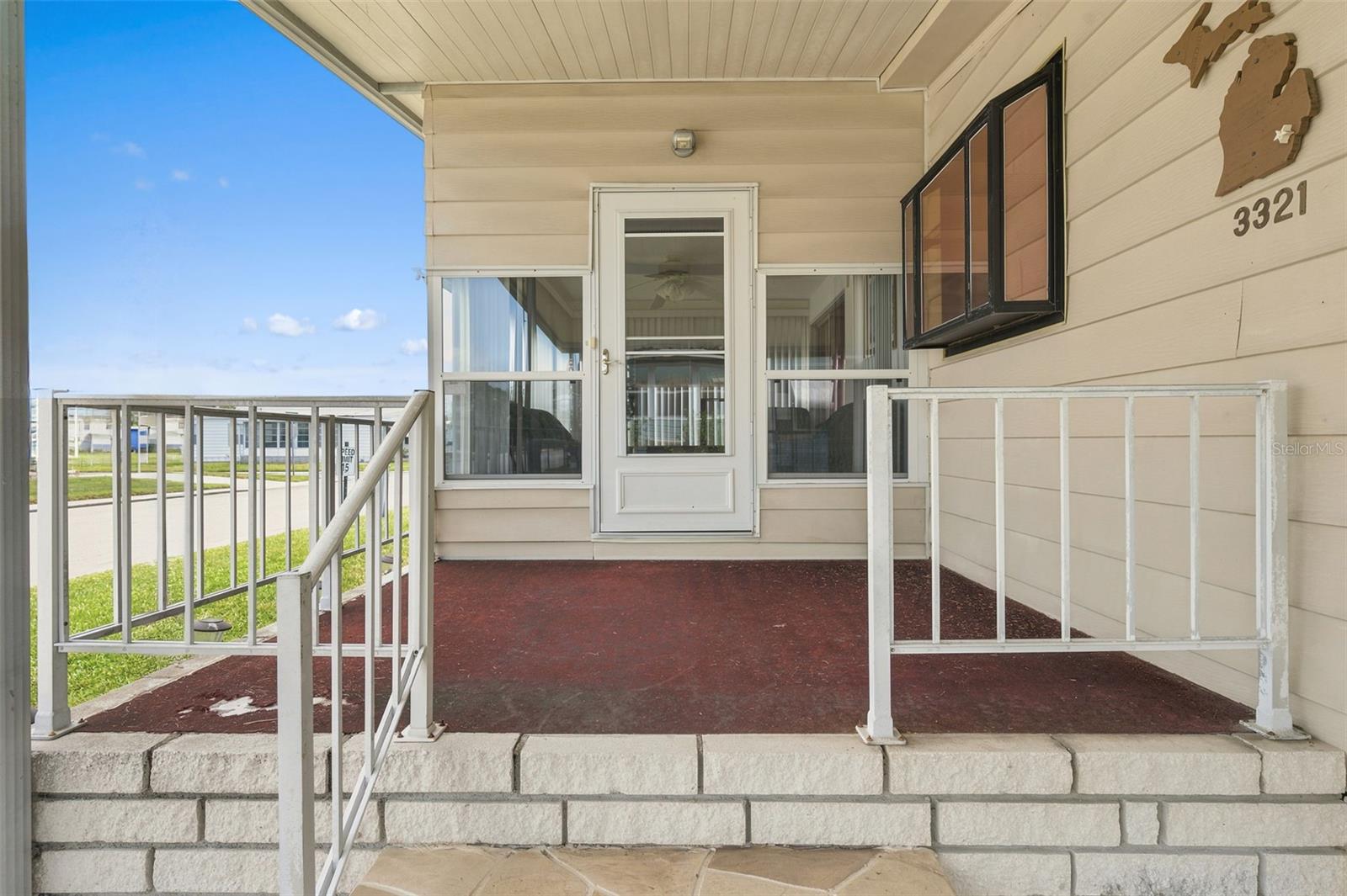 3321 Chatford Dr Property Photo 2