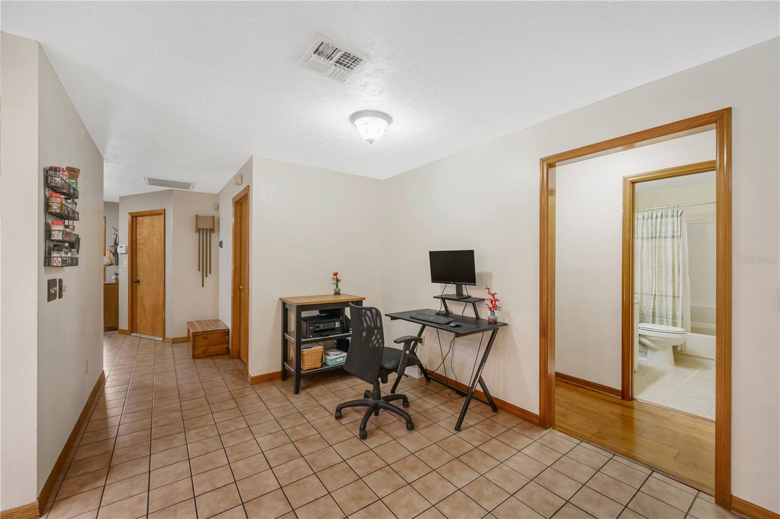 2109 Wheeler Oaks Dr Property Photo 10