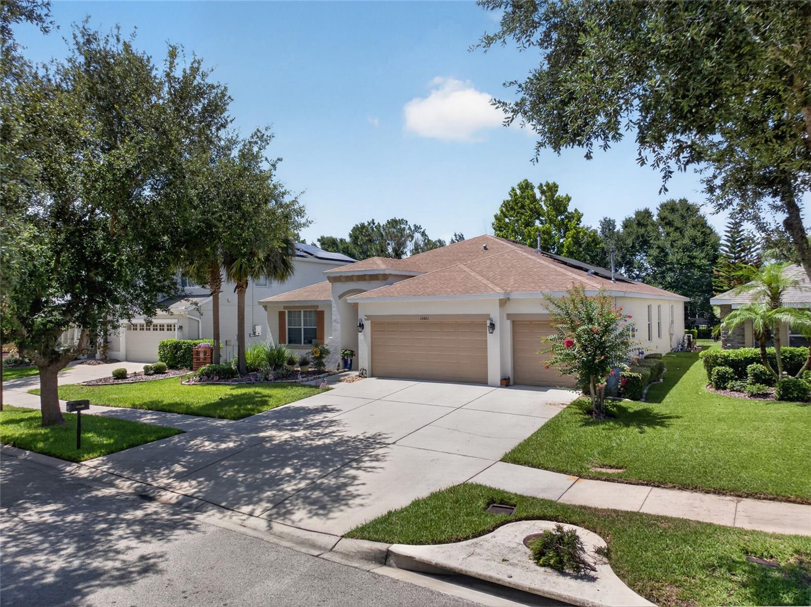 15601 Starling Water Dr Property Photo 3