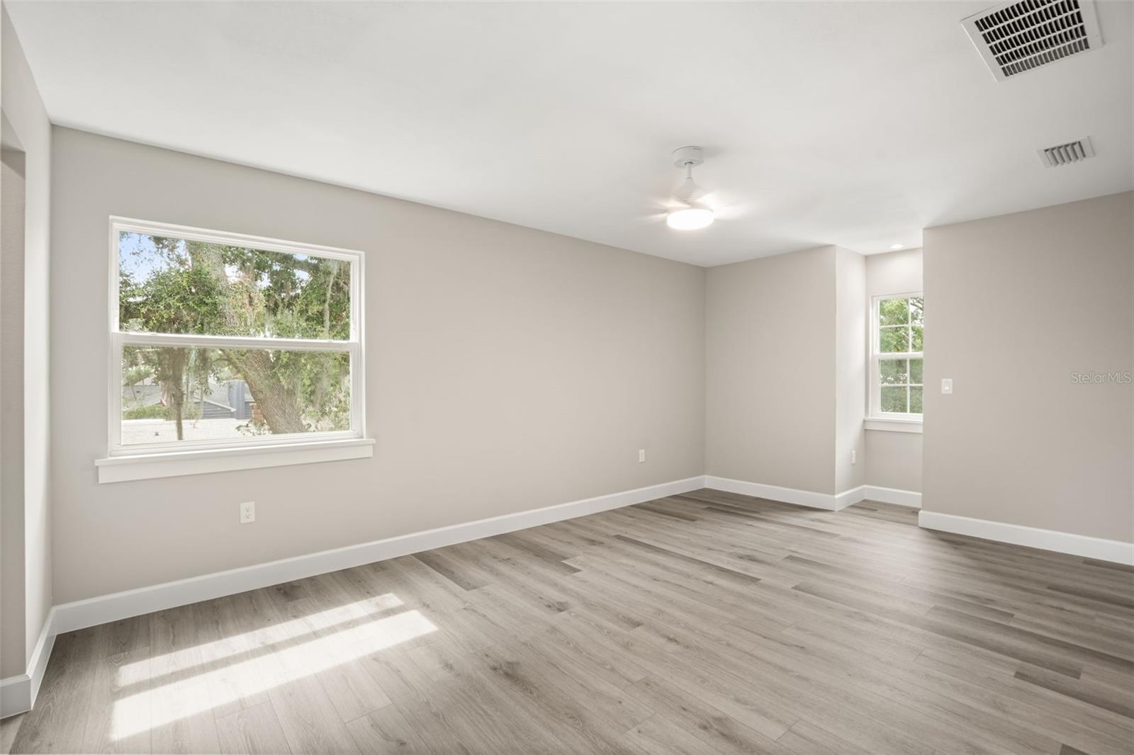 1412 W Harvard St Property Photo 14