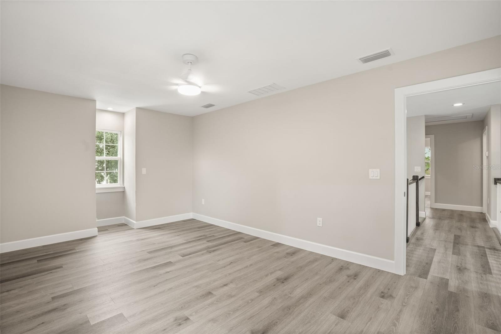 1412 W Harvard St Property Photo 16