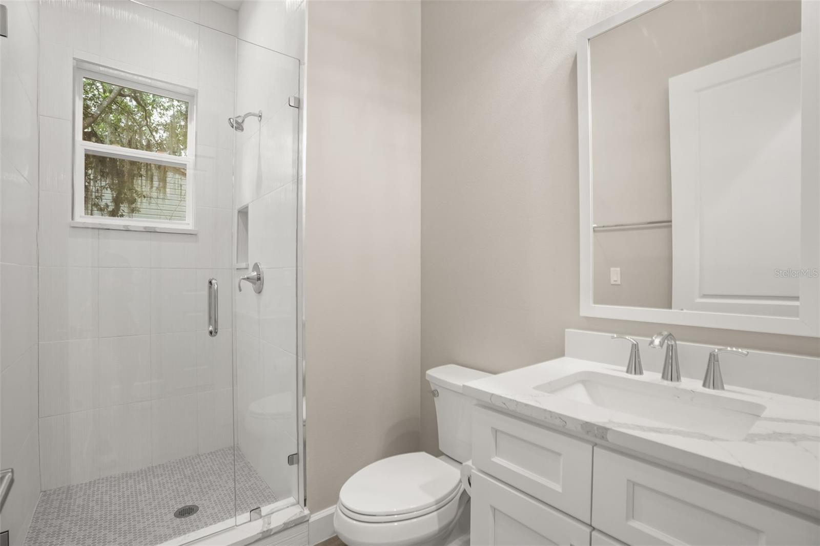 1412 W Harvard St Property Photo 25