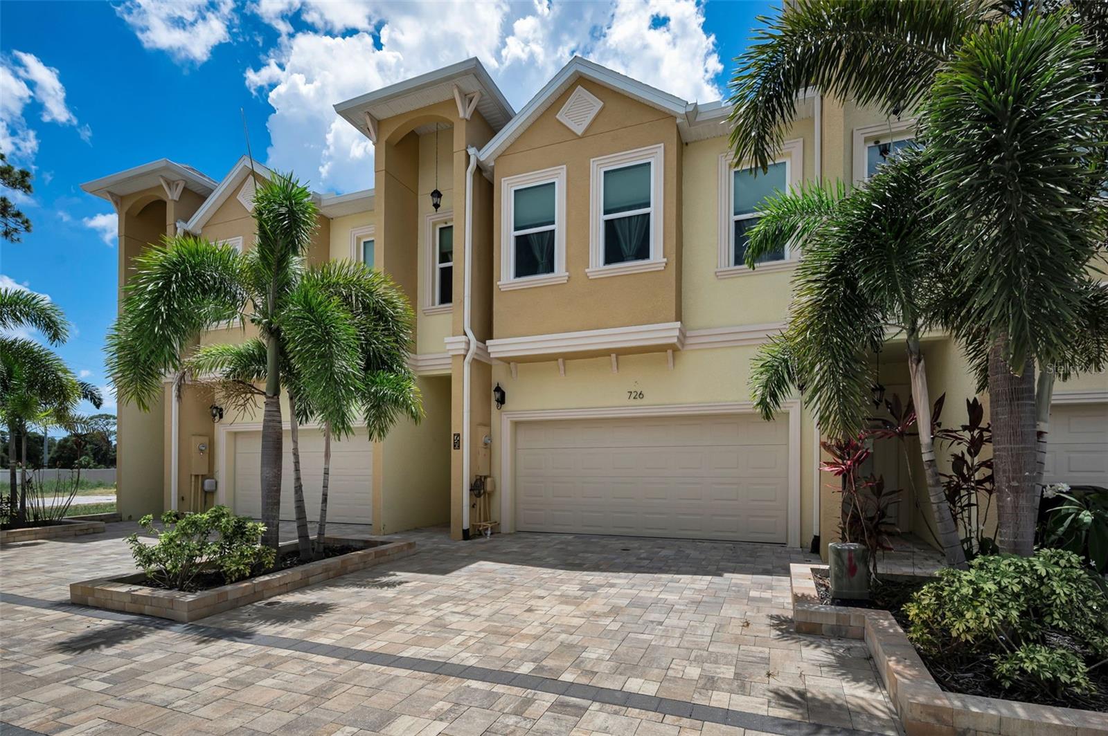 726 GRAND CYPRESS LN Property Photo 1