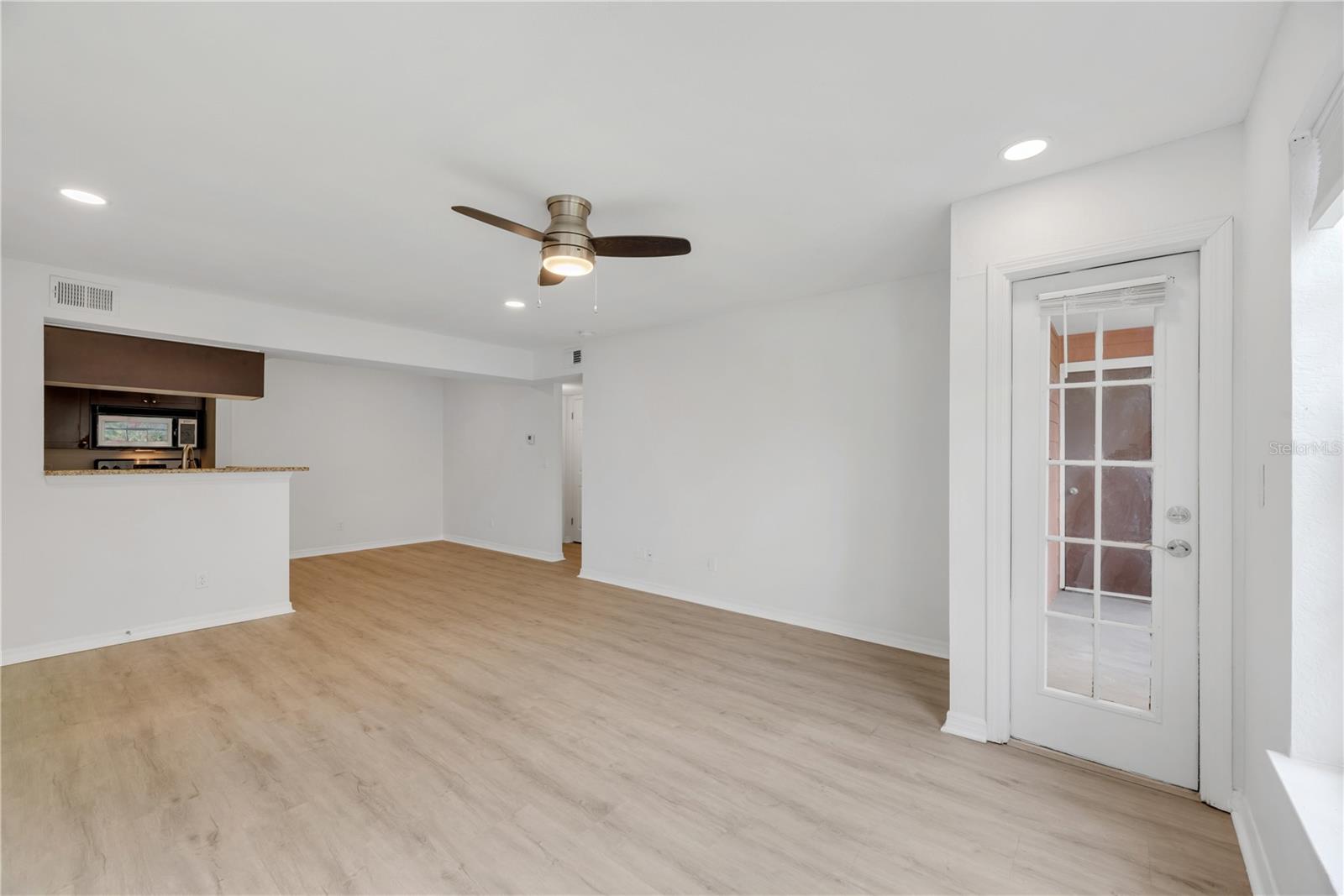 10200 Gandy Blvd N #1205 Property Photo 5