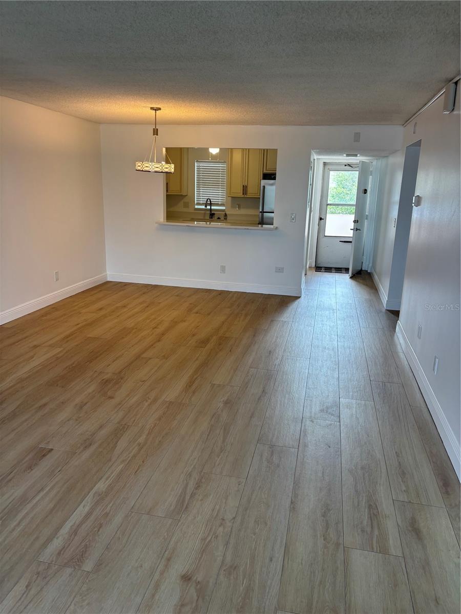 7405 Bay Island Dr S #220 Property Photo 10