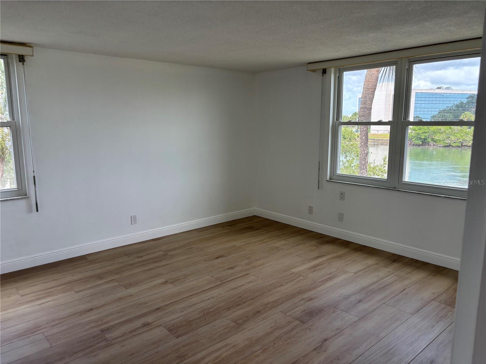 7405 Bay Island Dr S #220 Property Photo 11