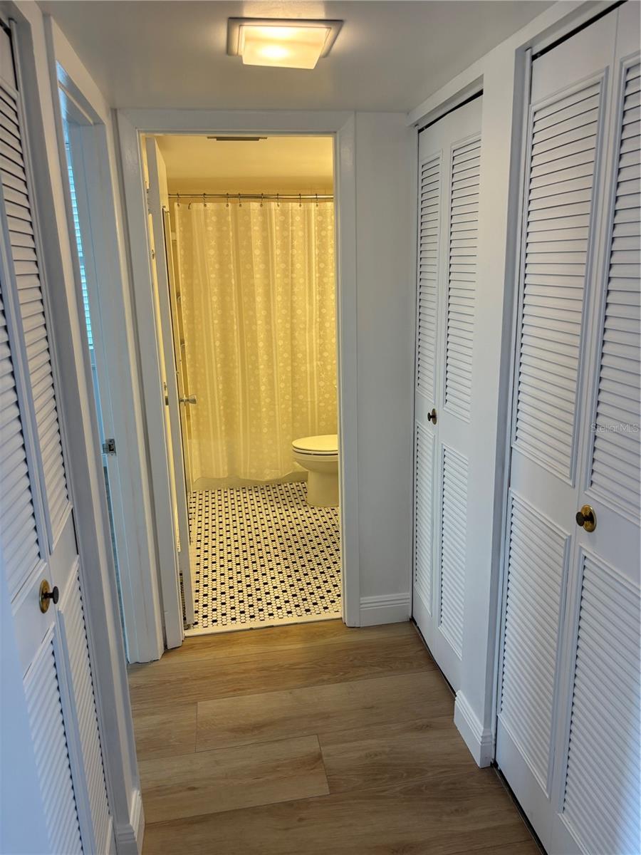 7405 Bay Island Dr S #220 Property Photo 16