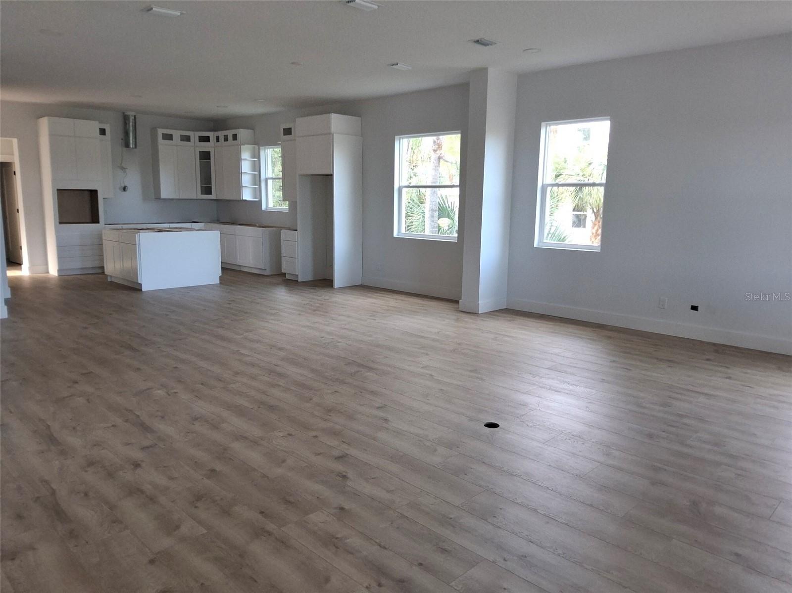 383 Georgia Ave Property Photo 10