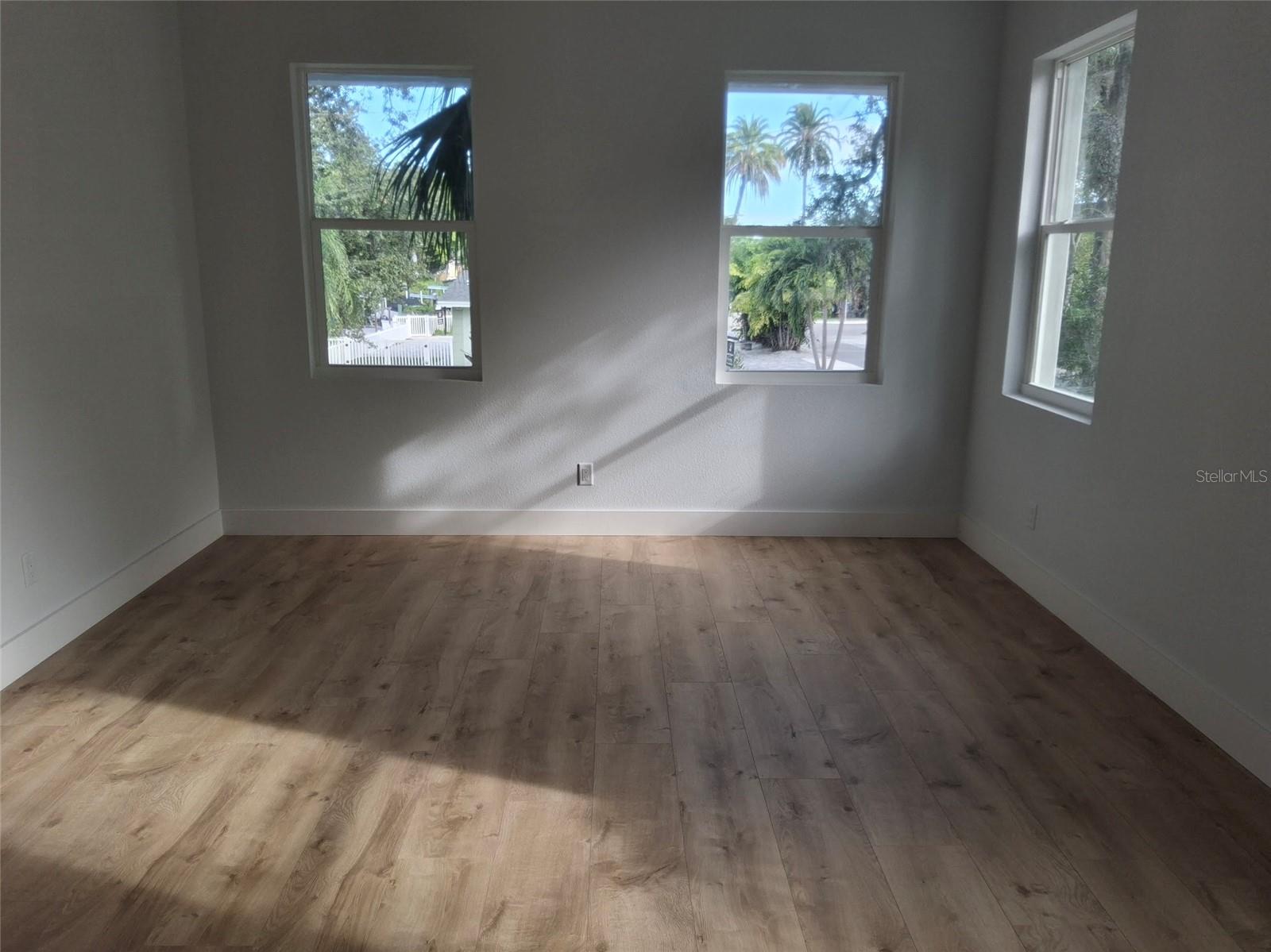 383 Georgia Ave Property Photo 35