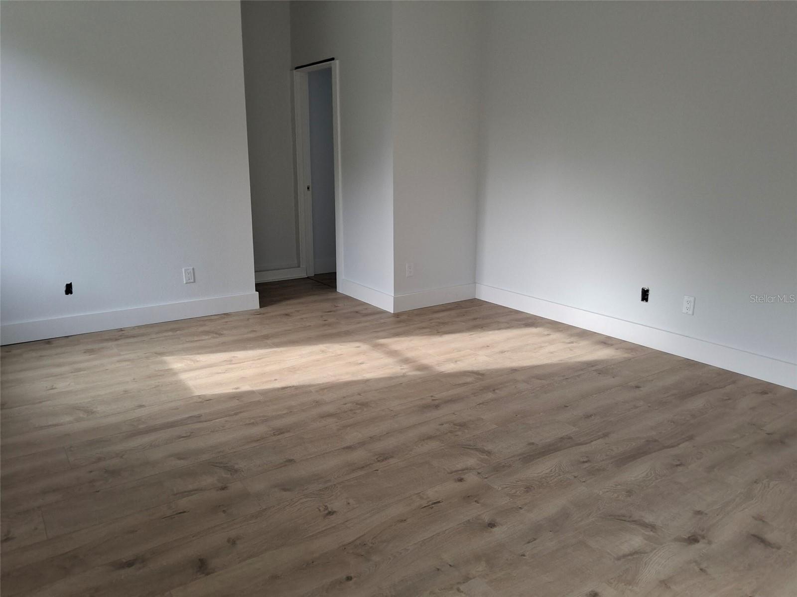 383 Georgia Ave Property Photo 40