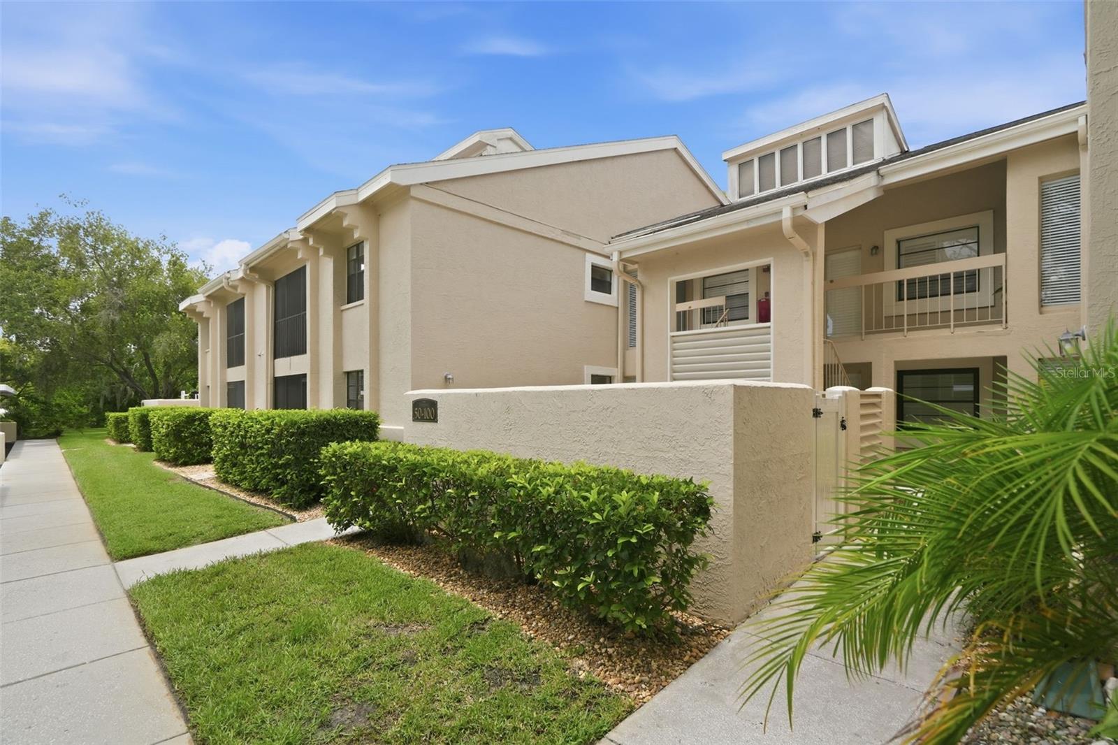 60 St Andrews Pl #60 Property Photo 1