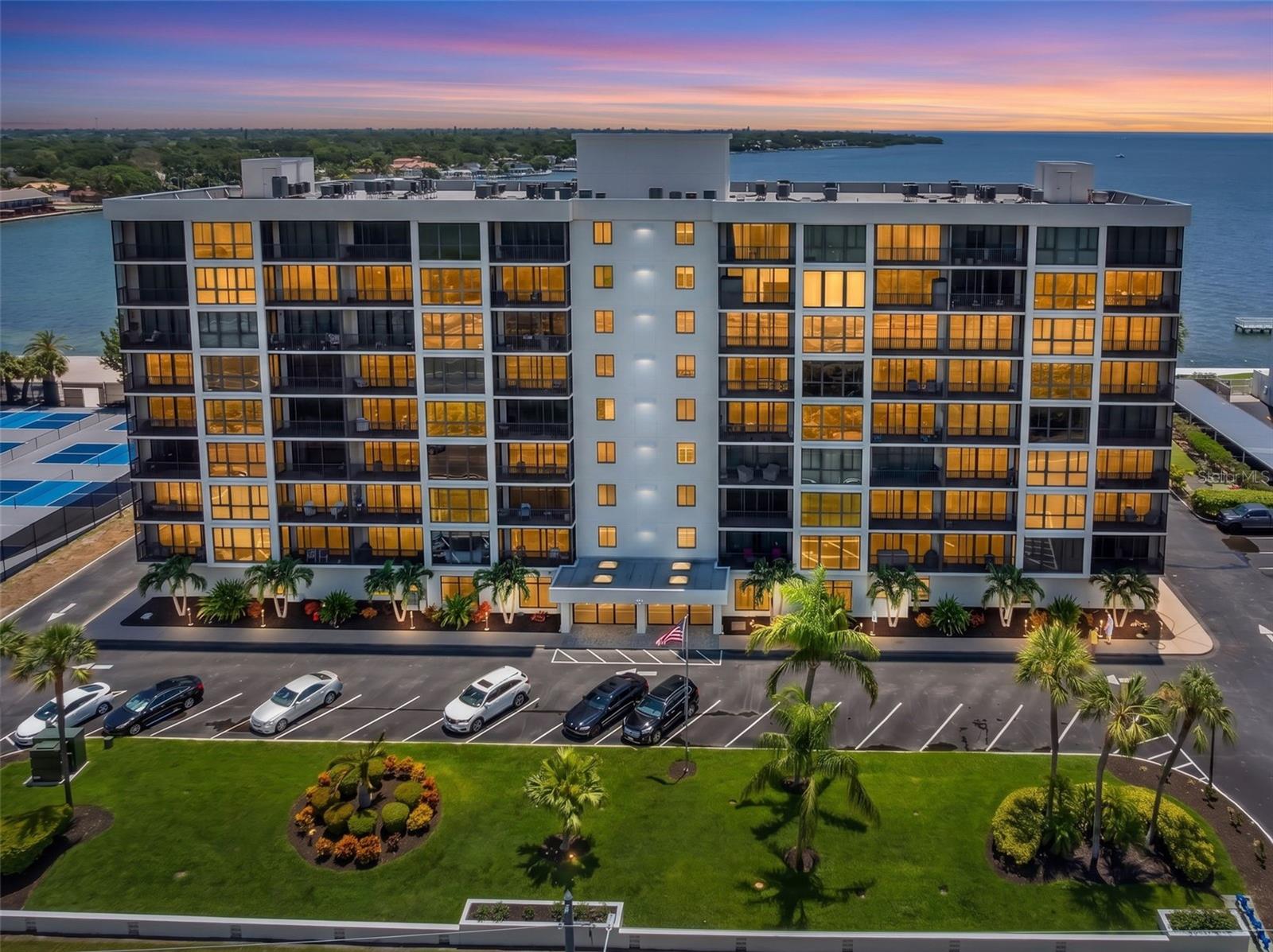 7100 Sunshine Skyway Ln S #704 Property Photo 2