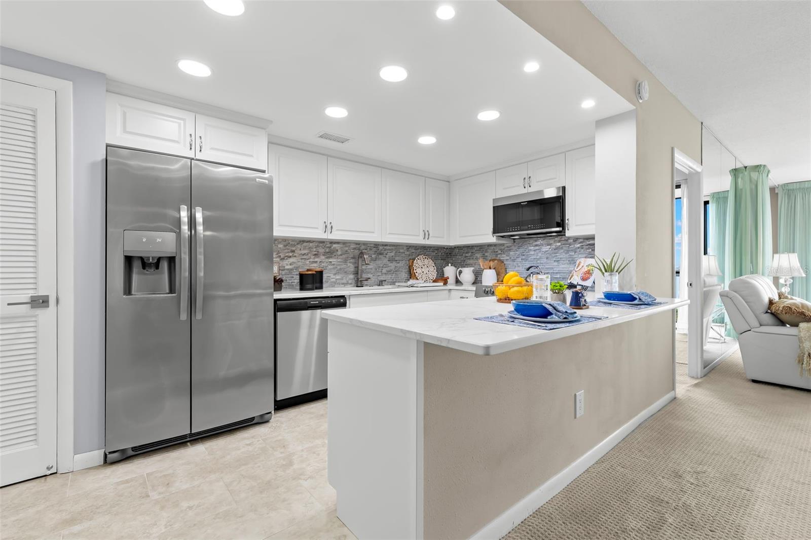 7100 Sunshine Skyway Ln S #704 Property Photo 6