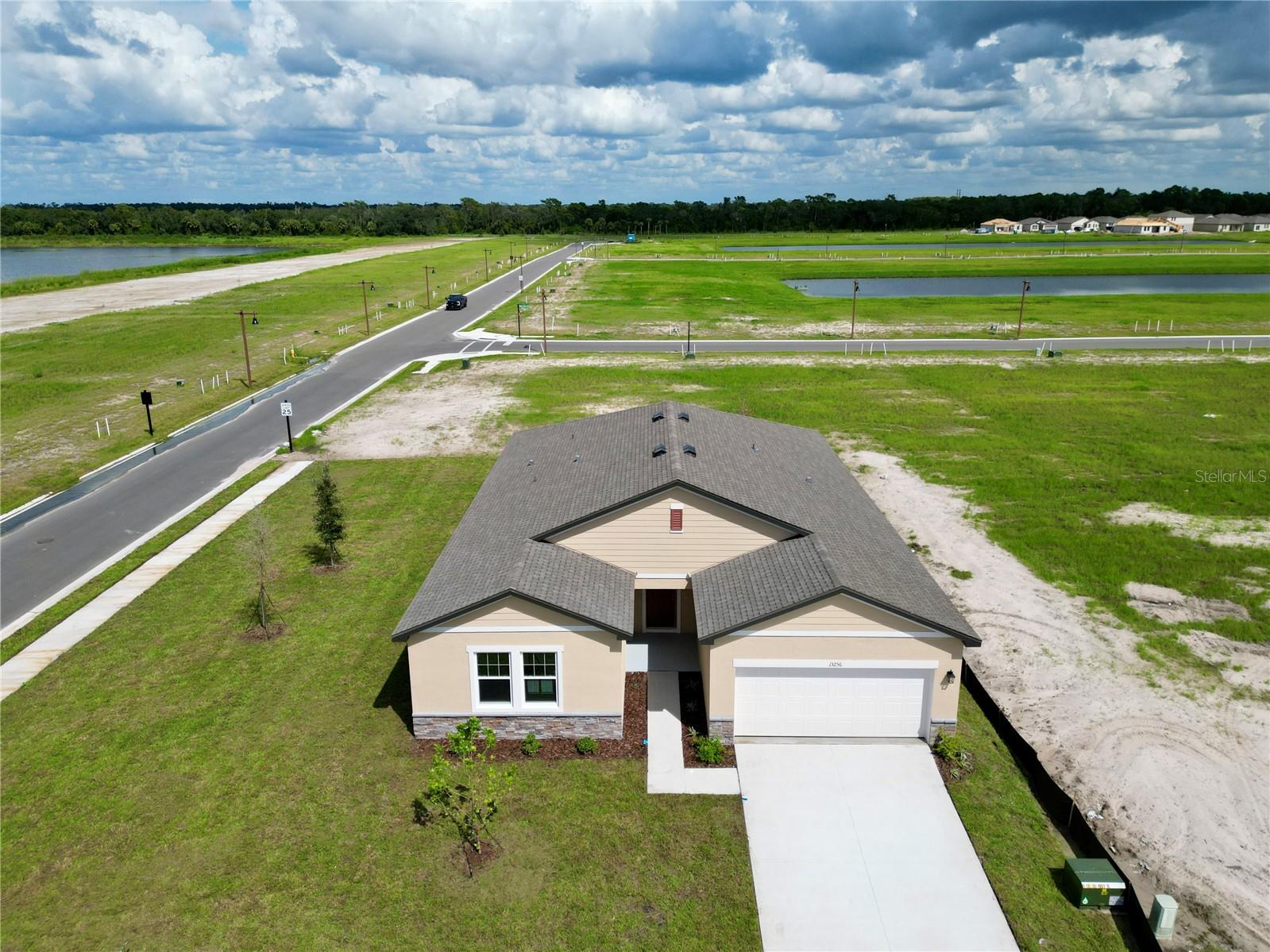 13256 Bending Creek Trail Property Photo 11