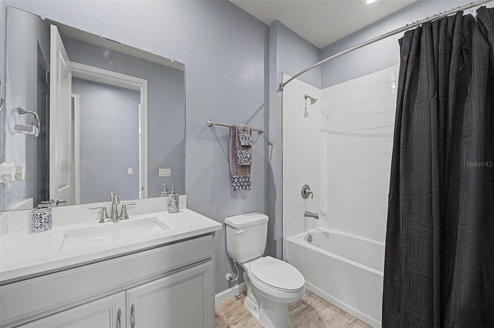 6025 Timberdale Ave Property Photo 25