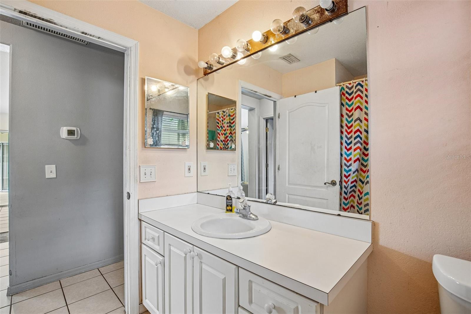2302 Towering Oaks Cir Property Photo 22