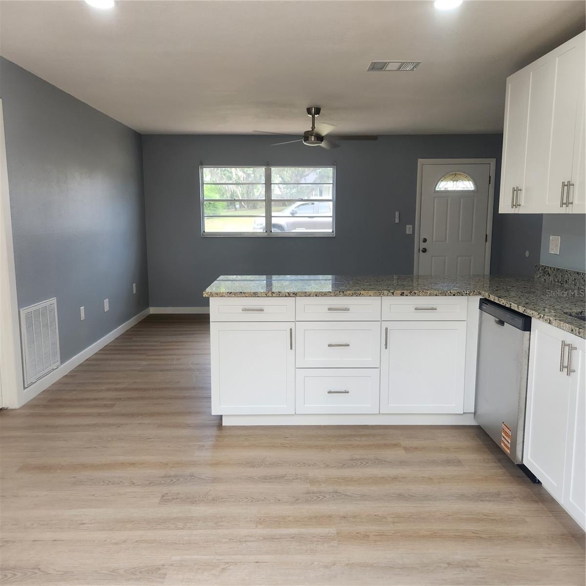 12230 Skyler Ln Property Photo 7