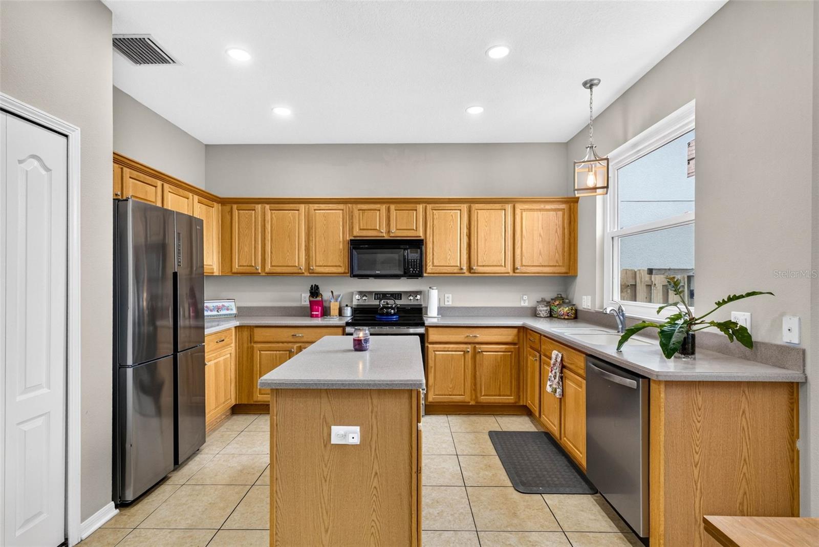 11428 Blue Lilac Ave Property Photo 15
