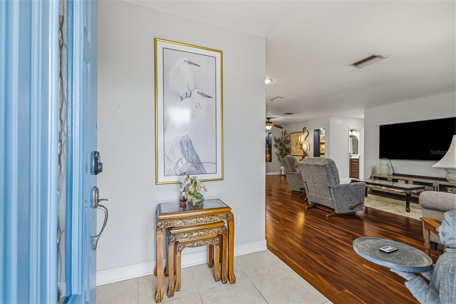 894 Joan St Property Photo 4