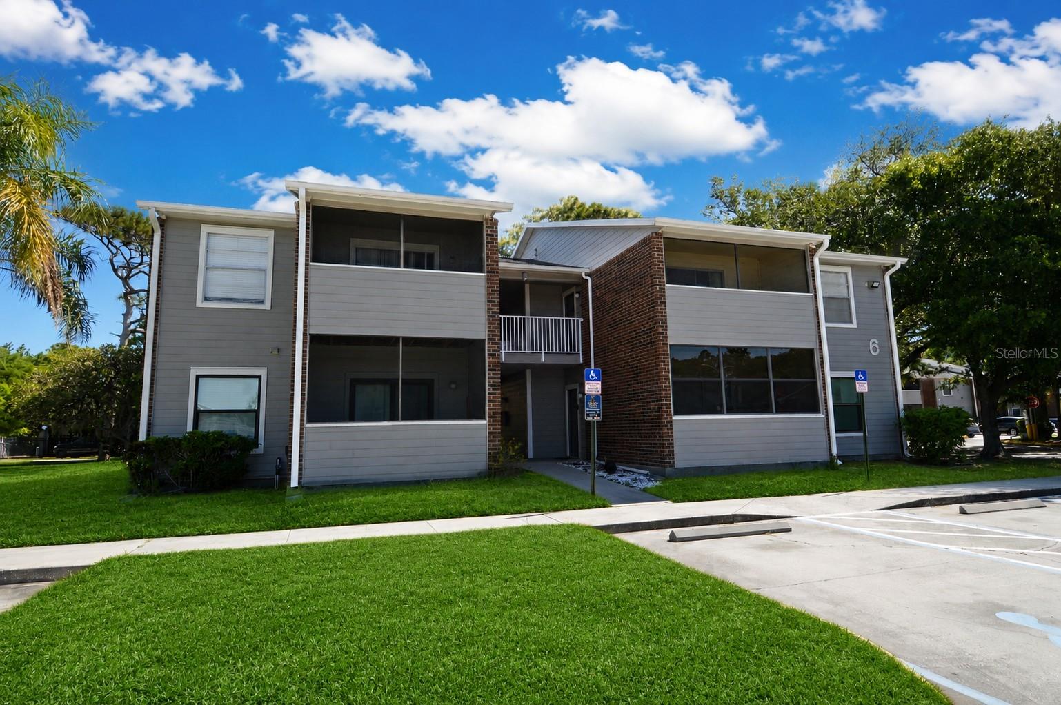 1400 GANDY BLVD N #607 Property Photo 1