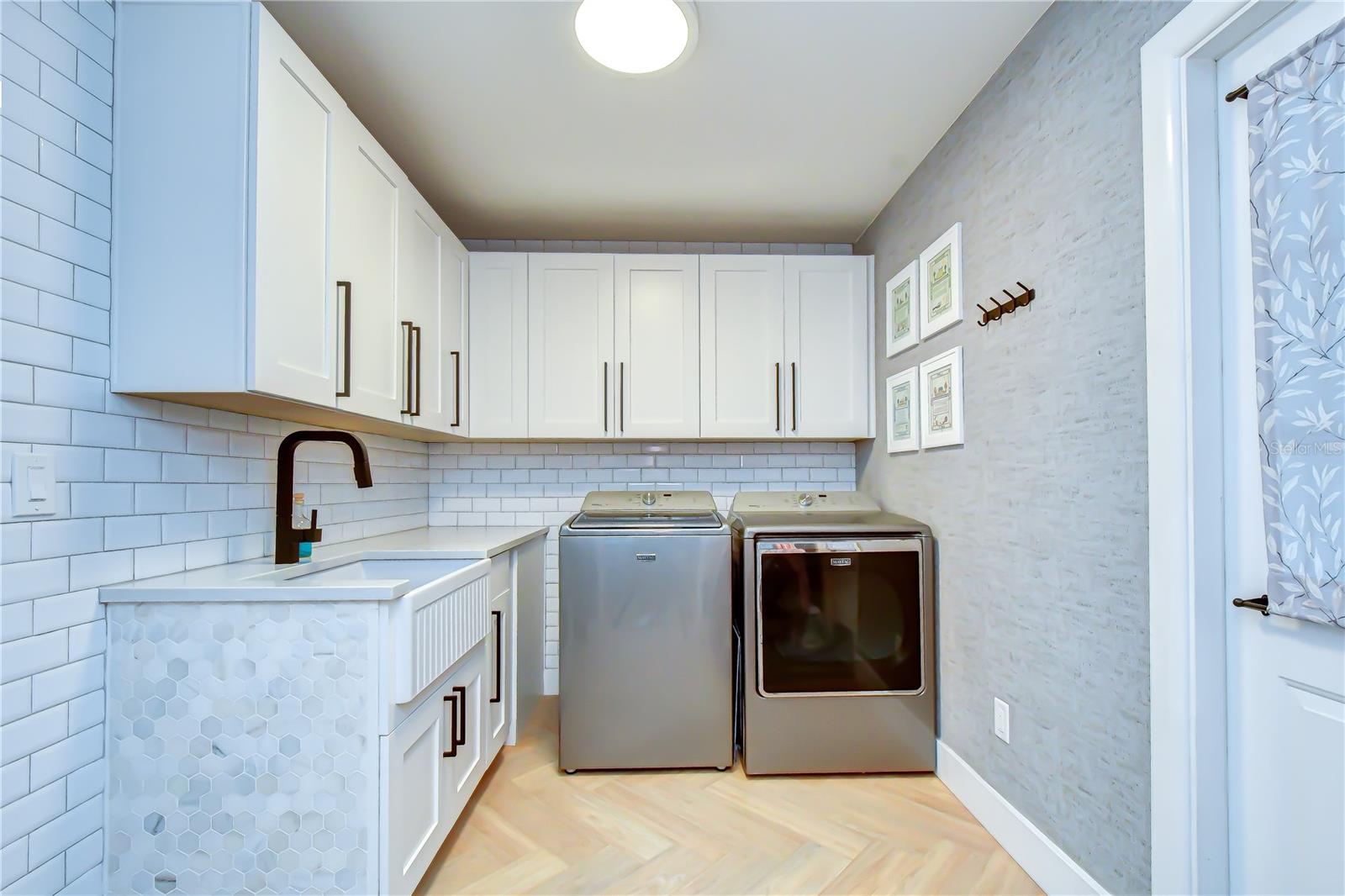 106 Bayfield Dr Property Photo 31