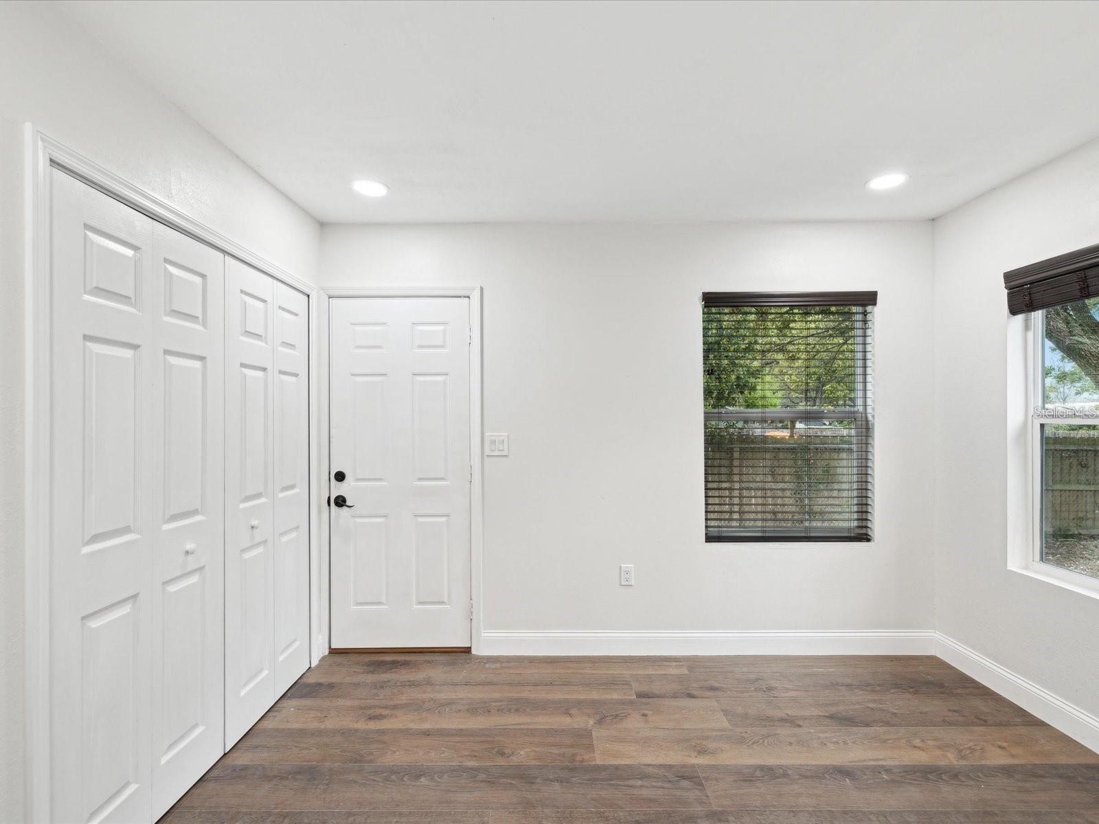 1008 E Norfolk St Property Photo 22