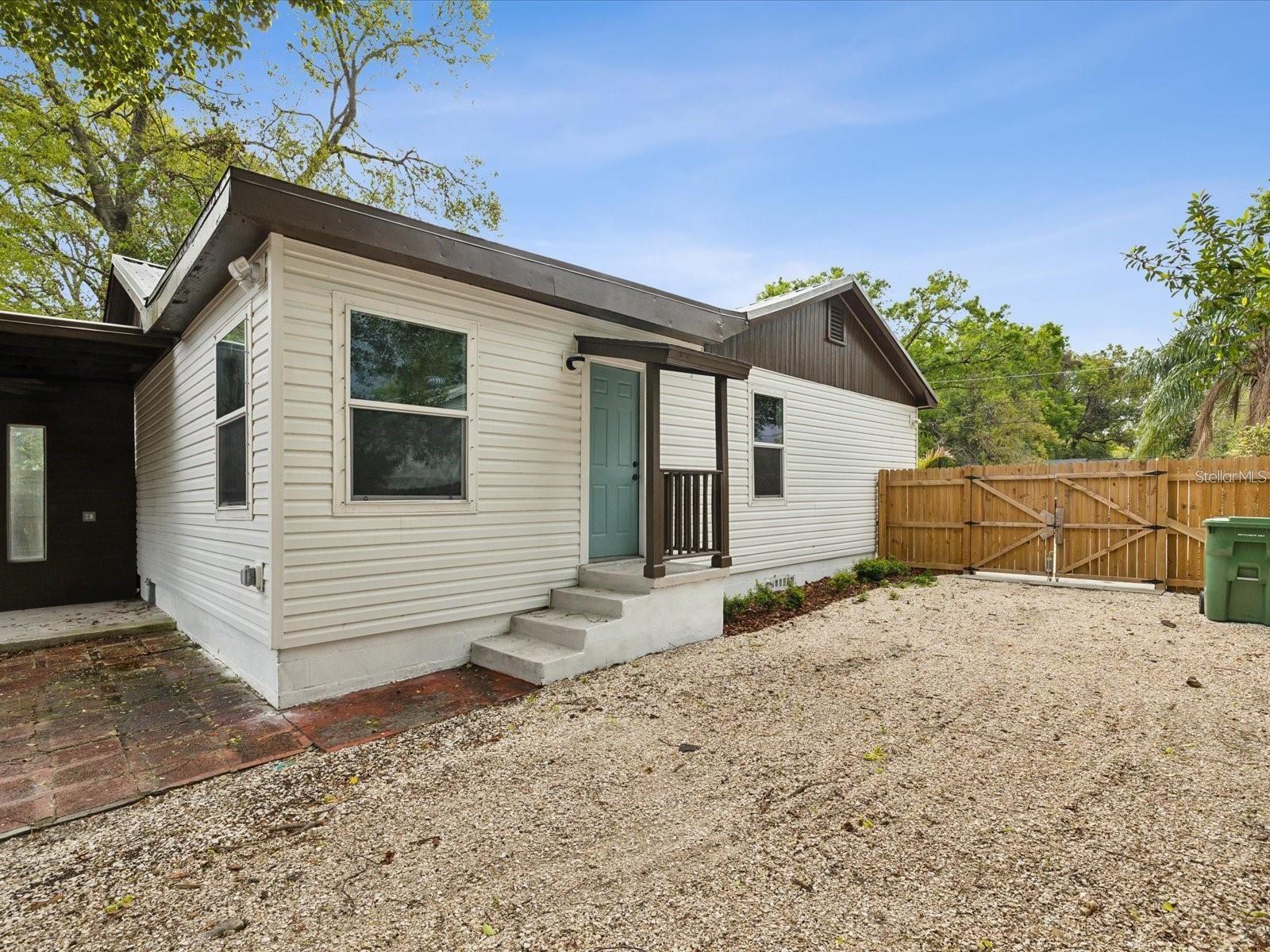 1008 E Norfolk St Property Photo 36