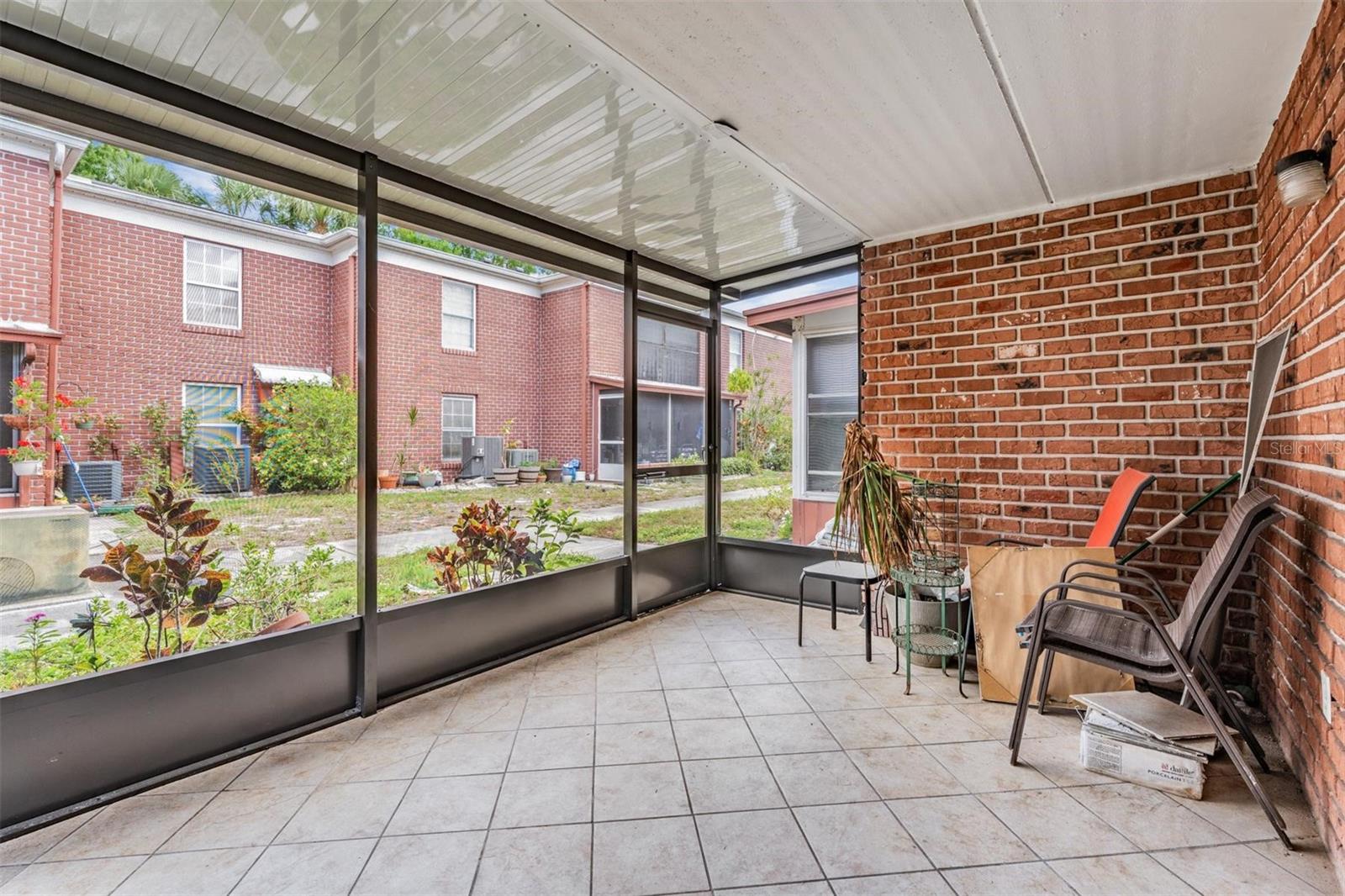 8565 12th Way N #a Property Photo 6