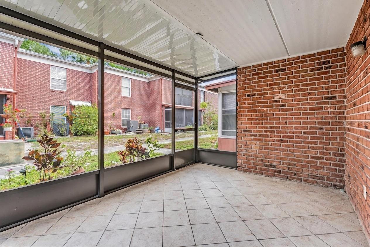 8565 12th Way N #a Property Photo 9
