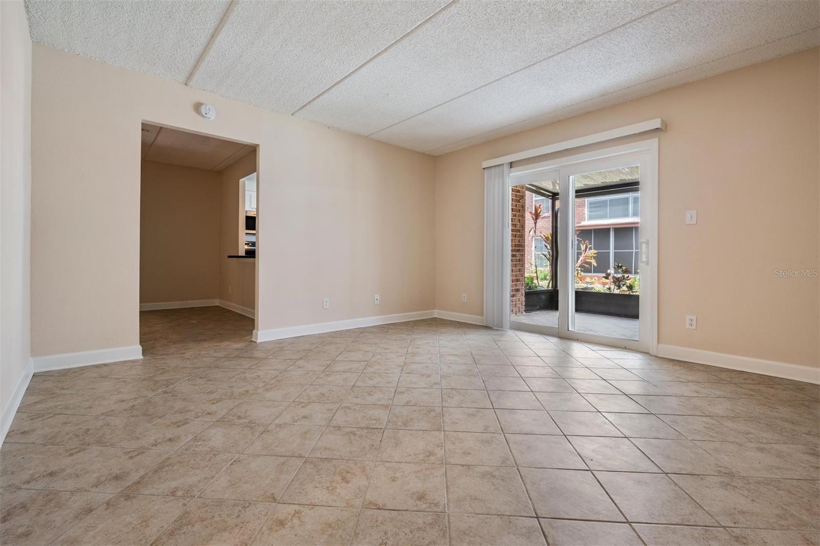 8565 12th Way N #a Property Photo 12