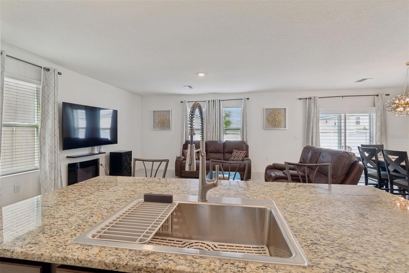 17053 Oval Rum Dr Property Photo 11