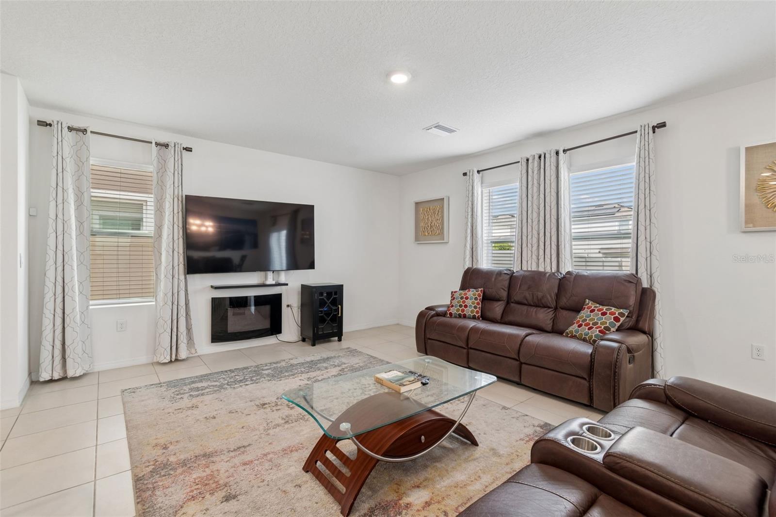 17053 Oval Rum Dr Property Photo 16