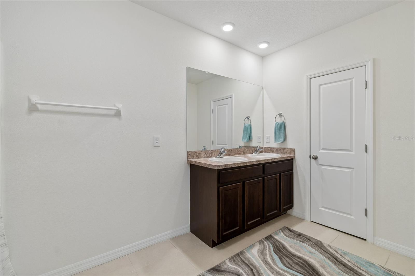17053 Oval Rum Dr Property Photo 30