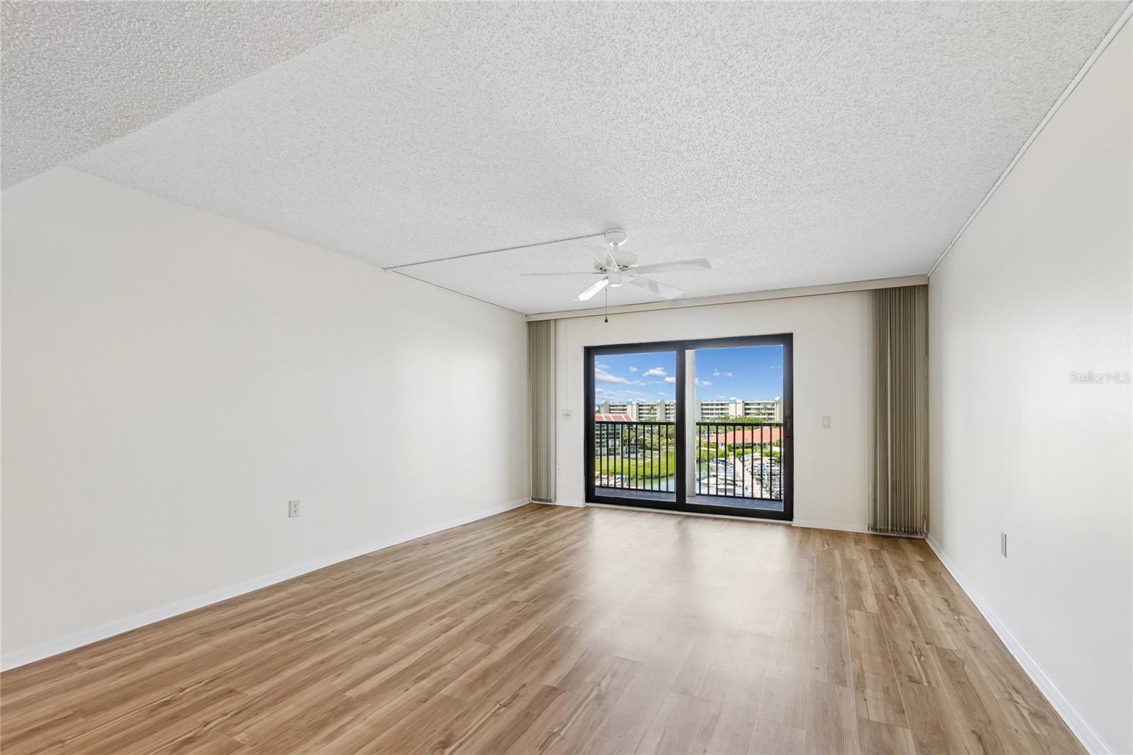 7600 Sun Island Dr S #603 Property Photo 15
