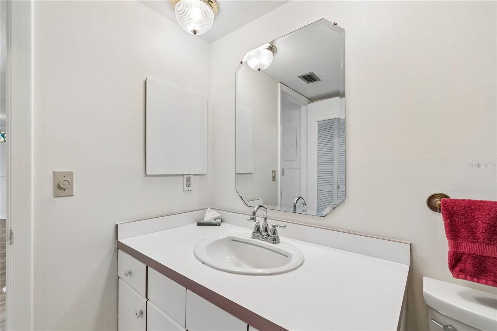 7600 Sun Island Dr S #603 Property Photo 39