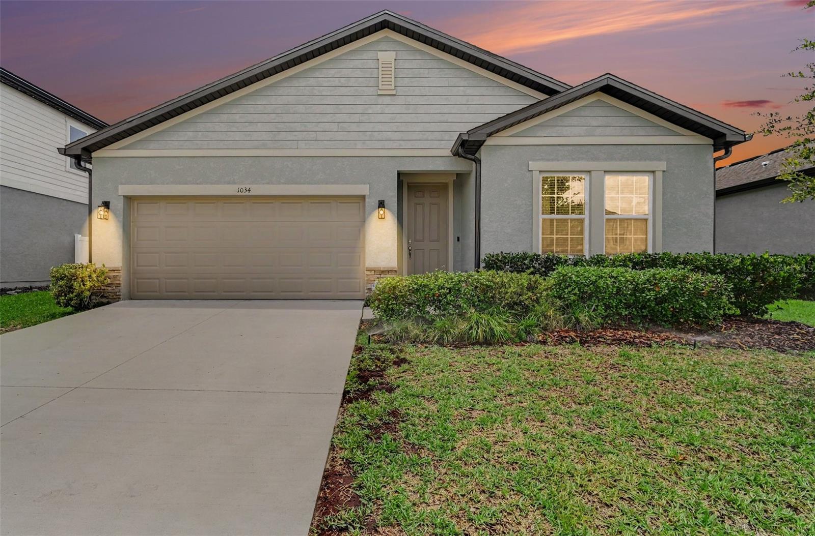1034 Alabaster Way Property Photo 1