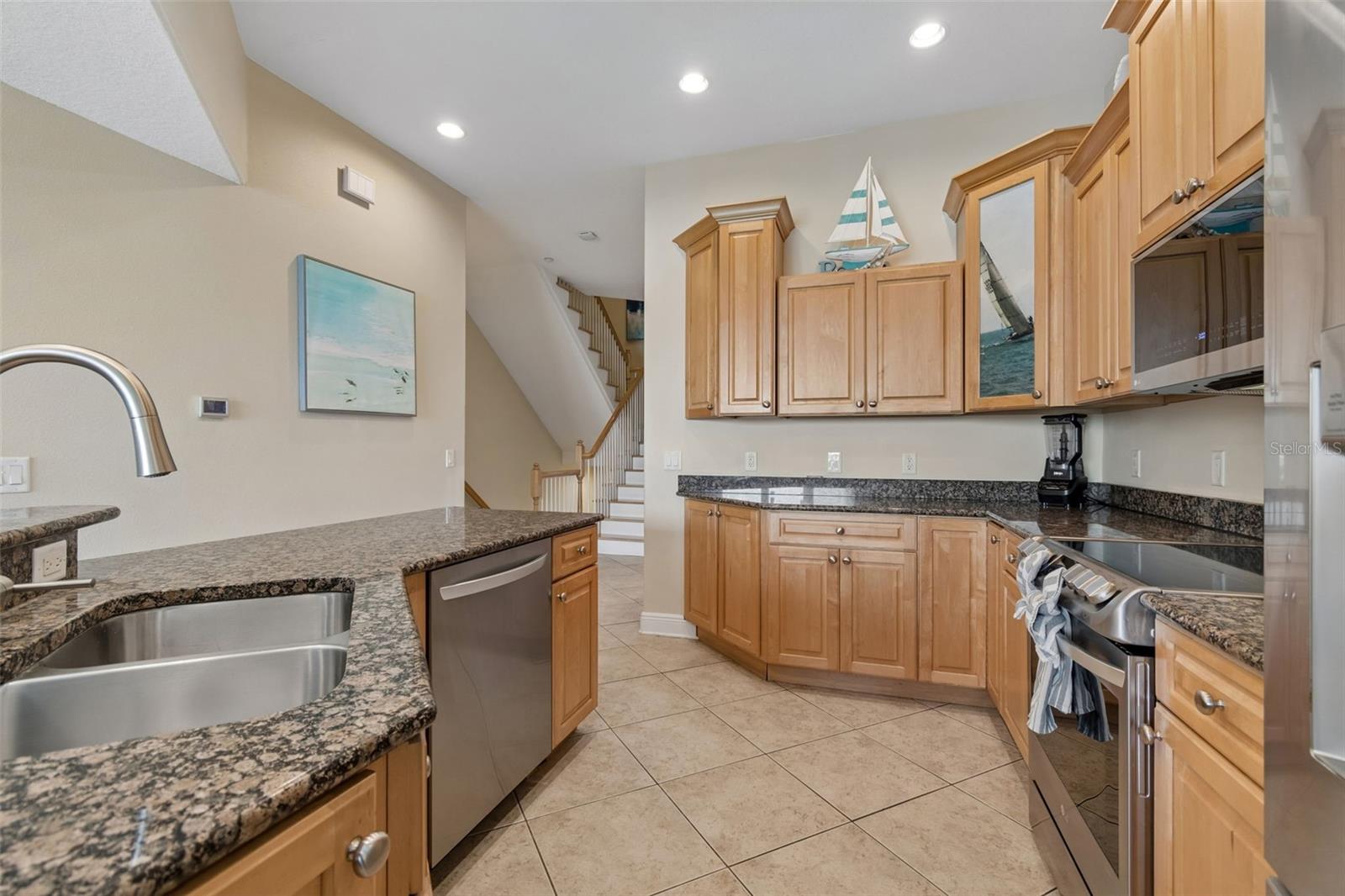 620 Bayway Blvd #5 Property Photo 6
