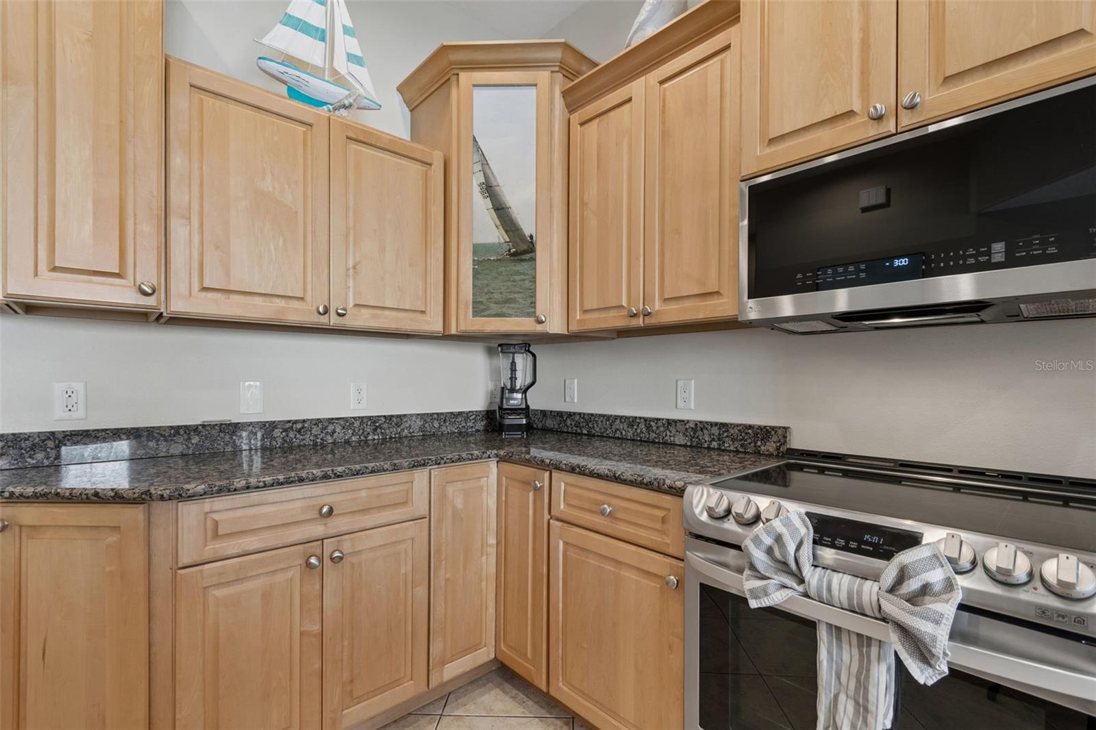620 Bayway Blvd #5 Property Photo 8