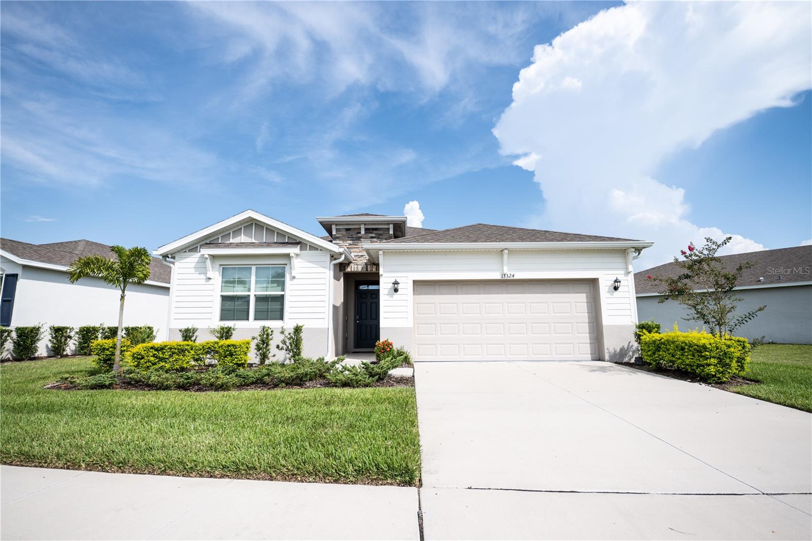 13324 Waterleaf Garden Cir Property Photo 2