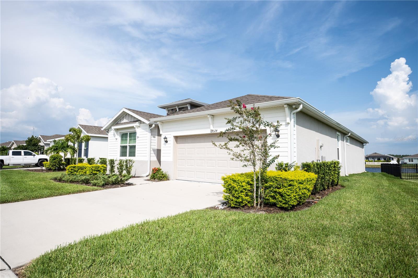 13324 Waterleaf Garden Cir Property Photo 3