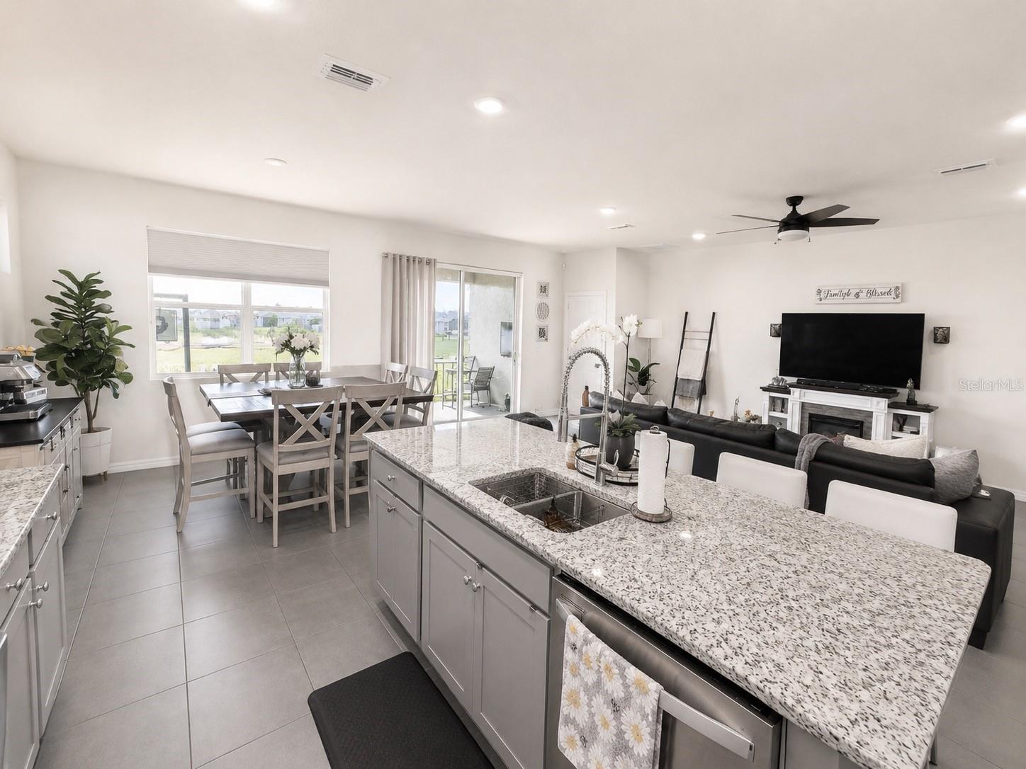 13324 Waterleaf Garden Cir Property Photo 7