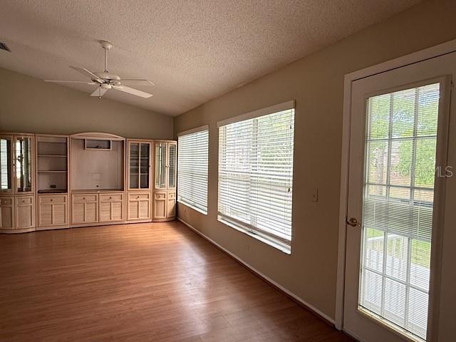 2232 Springmeadow Dr Property Photo 15