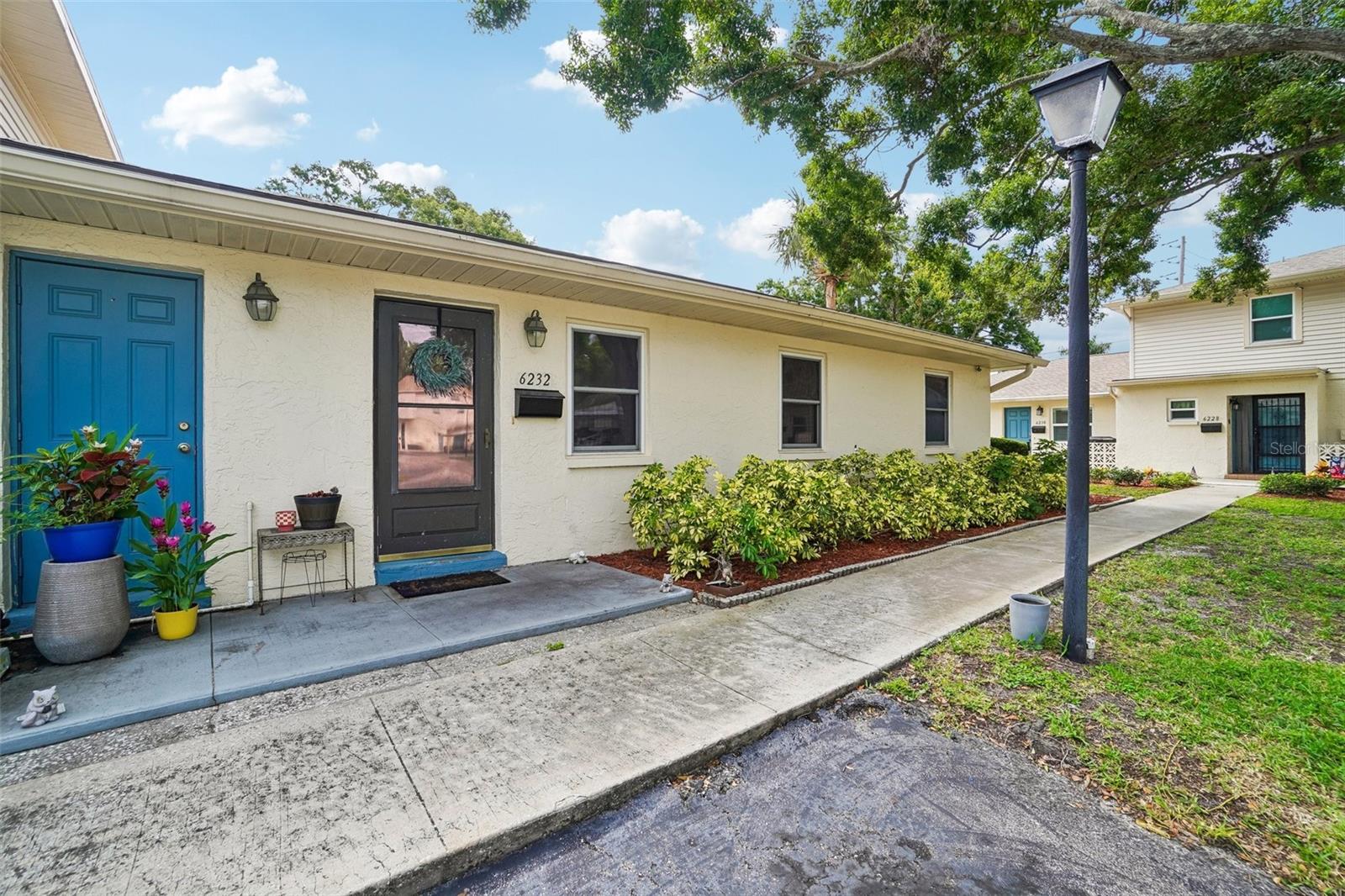 6232 Gretna Green Ct N Property Photo 3