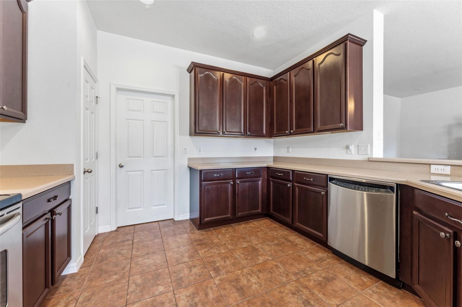 10257 Newminster Loop Property Photo 13