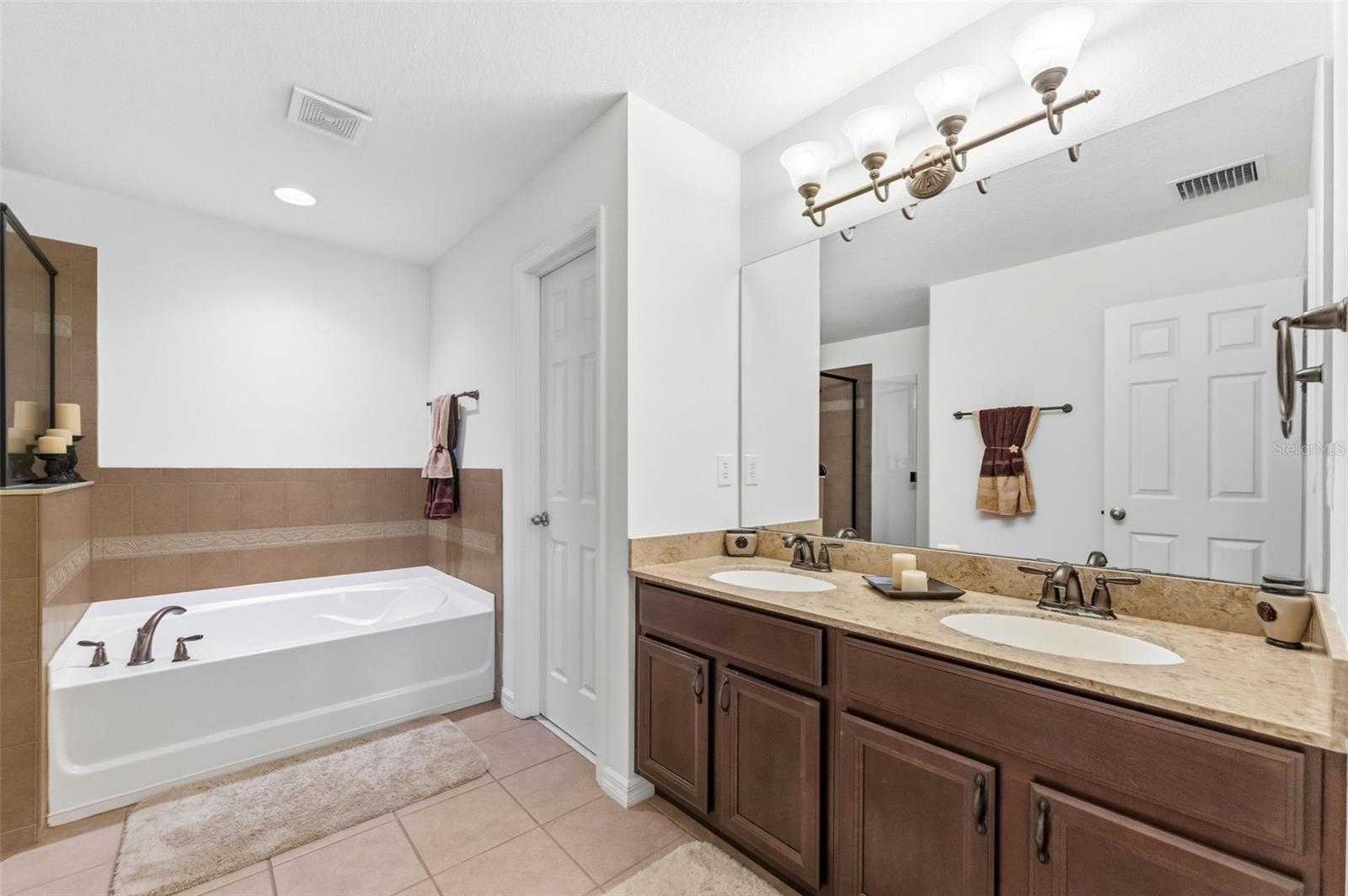 10257 Newminster Loop Property Photo 23