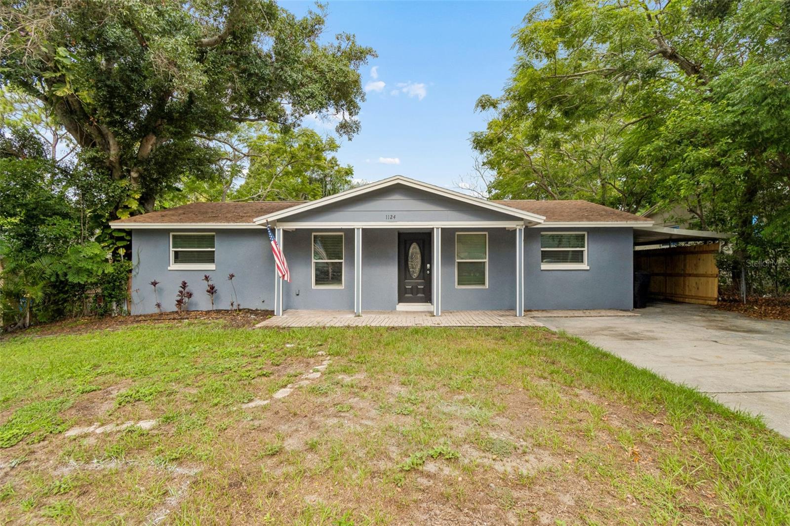 1124 Jadewood Ave Property Photo 2
