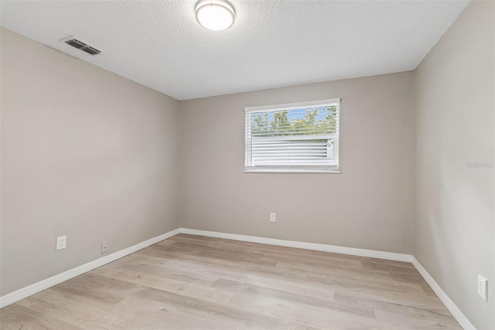 1124 Jadewood Ave Property Photo 27