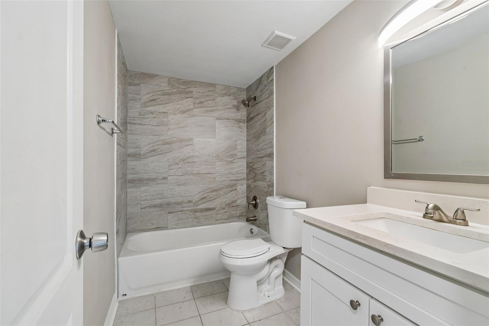 1124 Jadewood Ave Property Photo 28