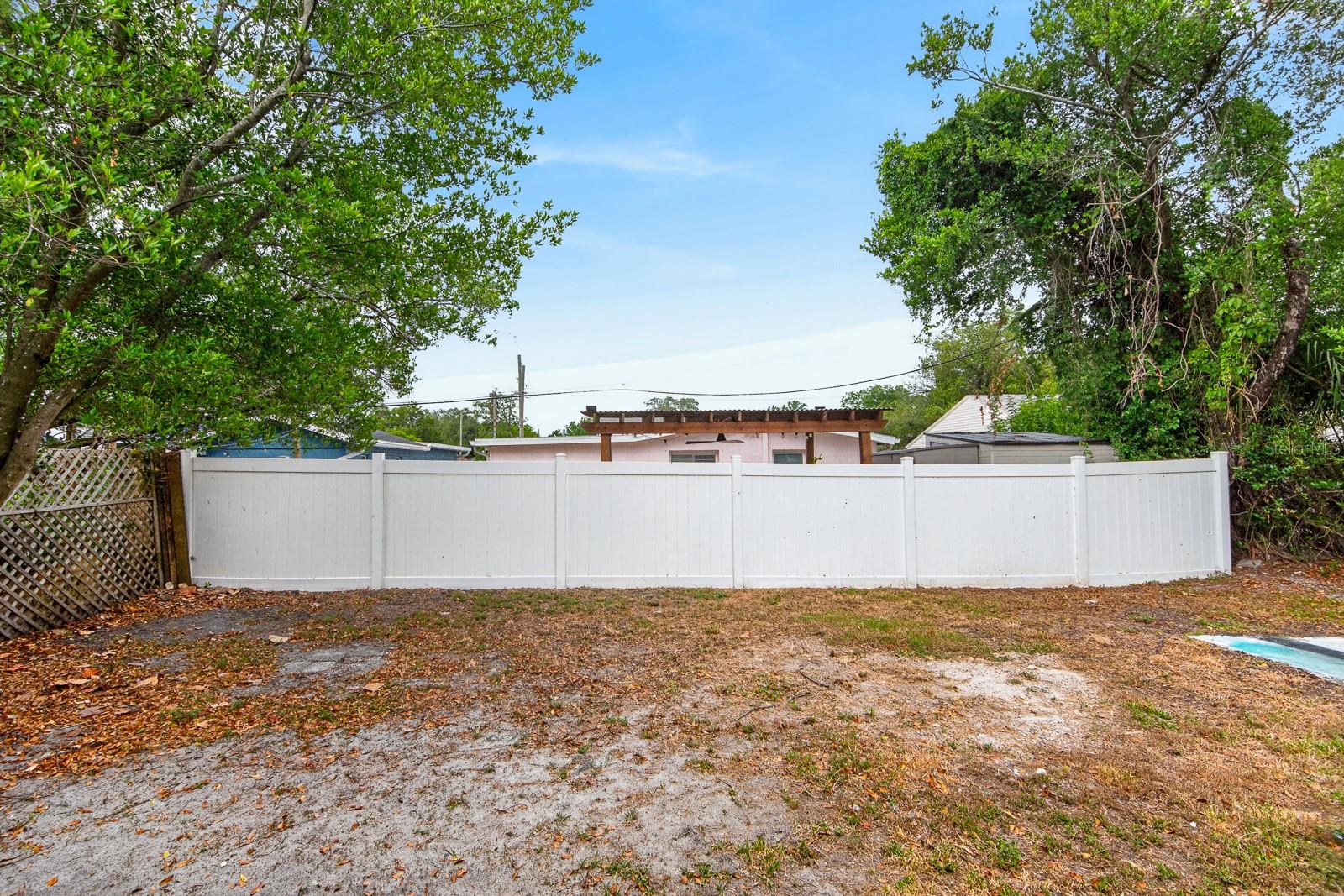 2211 Mallory Ave Property Photo 33