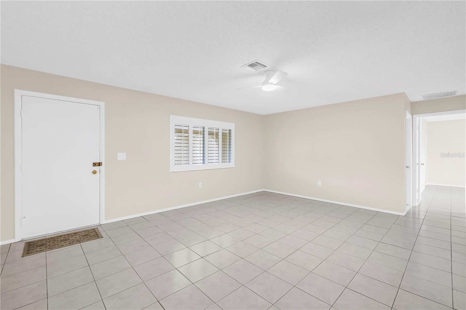 5812 16th Ln Ne Property Photo 12